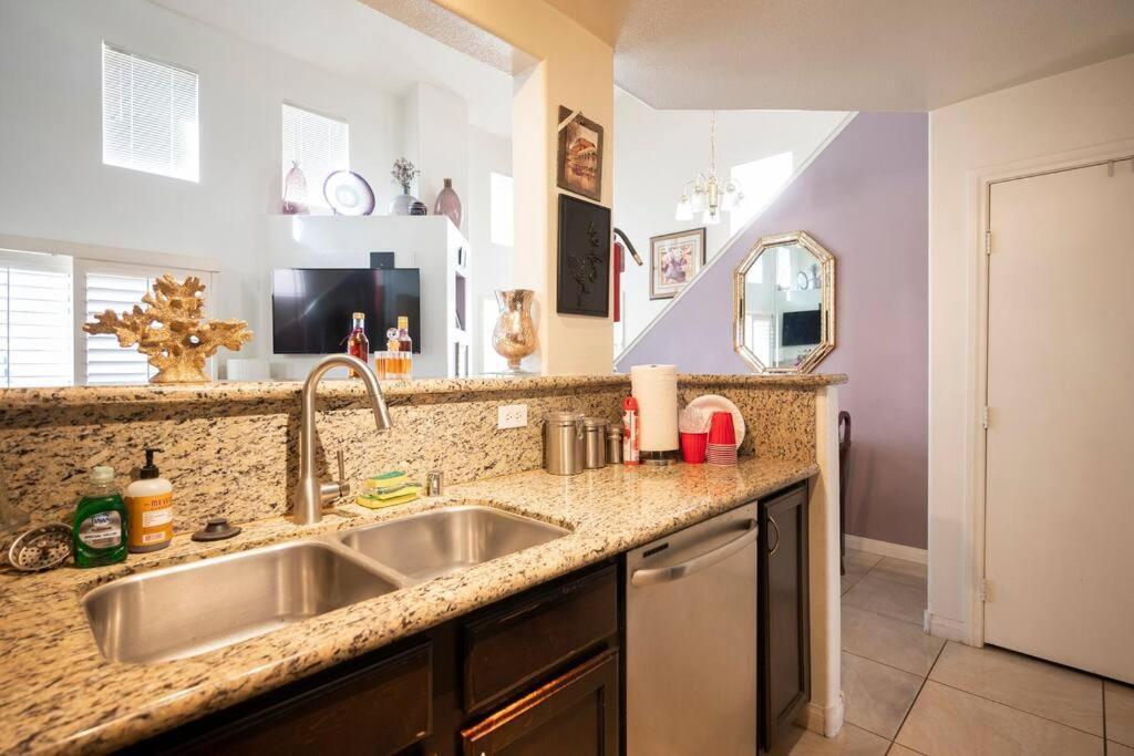 South Point Mgm 7 Mi. Lv Raiders, Adults Only Villa Лас Вегас Екстериор снимка